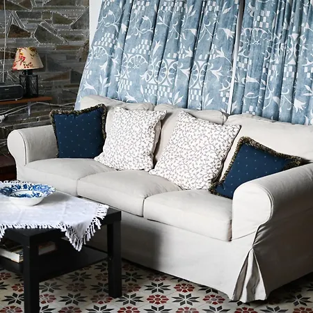 Traditional & Cosy * Batsi (Andros)